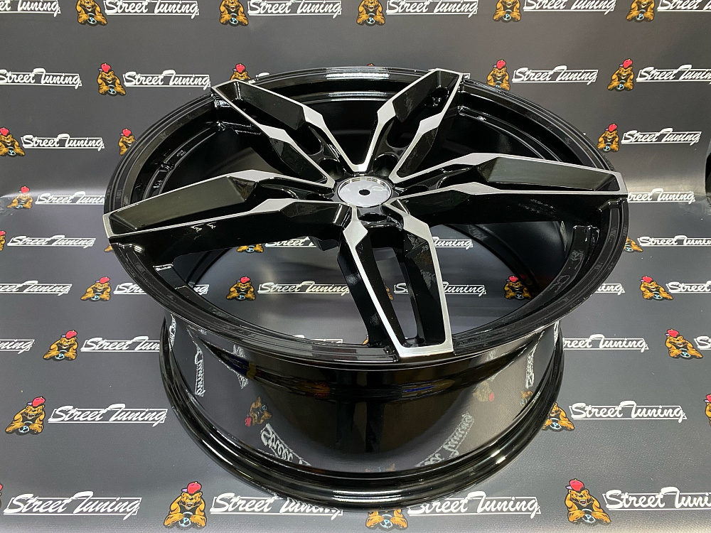 картинка Новые диски Inforged R19 J8.5 ET38 5x108 Black + Silver от магазина  StreetTuning