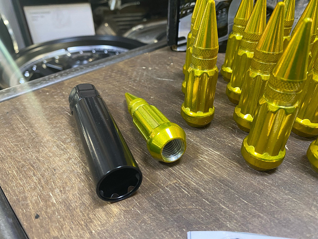 картинка Комплект гаек пики (пули) Starleks, 14х1.5, цвет золотой, 20 шт. магазин  StreetTuning 