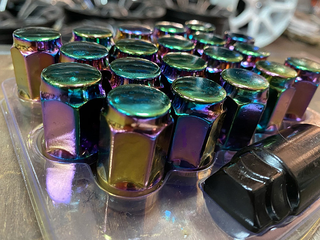 картинка Комплект гаек Starleks M14x1.5 высота 35 мм, неохром - 20 шт магазин  StreetTuning 