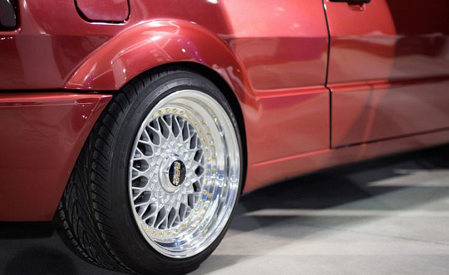 картинка Новые диски BBS RS R16 4X100/4X108 ET20 J9 серебро + золотистые болтики магазин  StreetTuning 