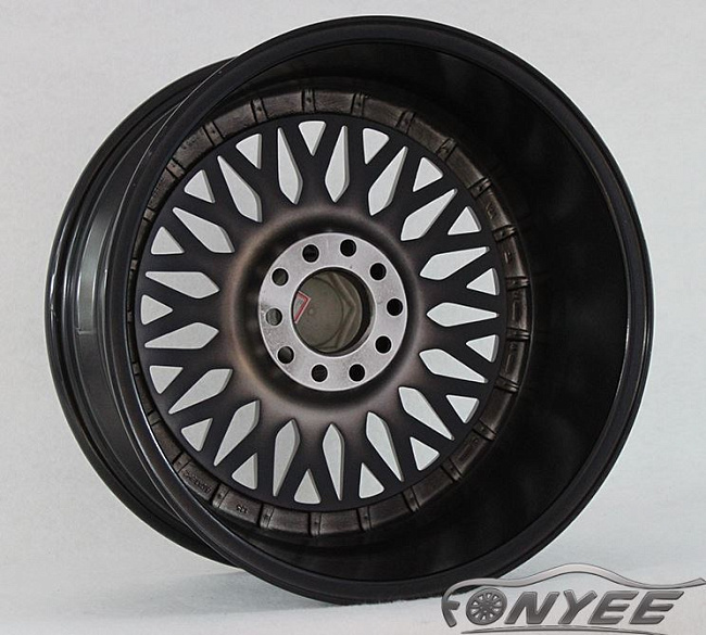 картинка Новые диски BBS RS R18 5X120/5X114,3 ET30 J8 черный мат + серебристые болтики магазин  StreetTuning 