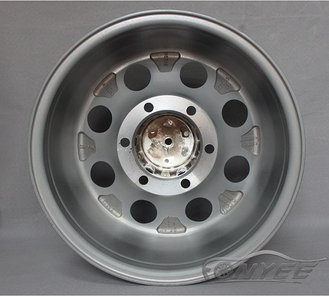 картинка Новые диски GT Wheel R15 6X139,7 ET-44 J10 серебряные магазин  StreetTuning 