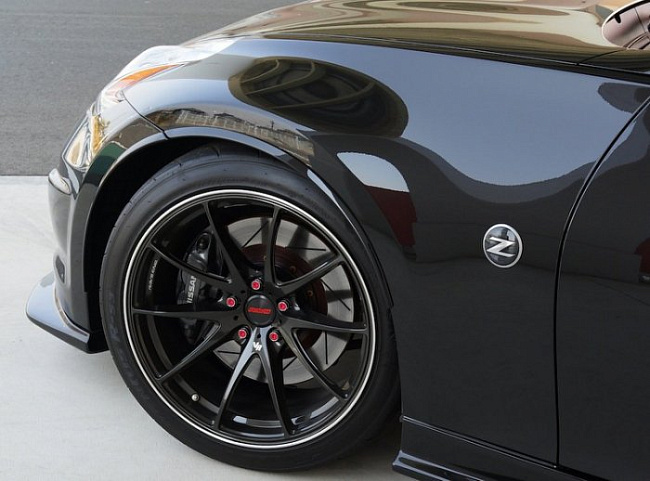 картинка Новые диски Rays G25 R19 5X114,3 ET35 J8,5 черные глянцевые + серебристая окантовка магазин  StreetTuning 