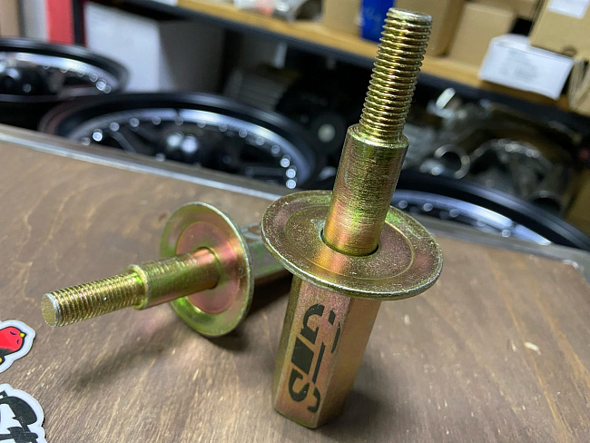 картинка Удлинители штока амортизатора ВАЗ 2101-07, Нива, передние + 60 мм магазин  StreetTuning 