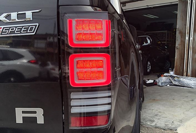 картинка Задние светодиодные фары для Ford Ranger магазин  StreetTuning 