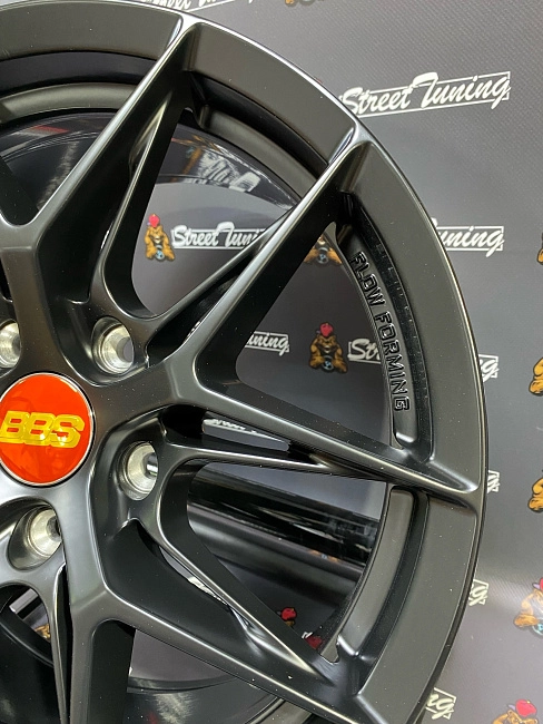 картинка Новые диски HRE FF65 R16 J7 ET35 5x114.3 Black Mat магазин  StreetTuning 