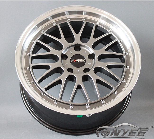 картинка Новые диски BBS LM R19 5X120 ET20 J8,5 светло черный глянец + полированная полка магазин  StreetTuning 