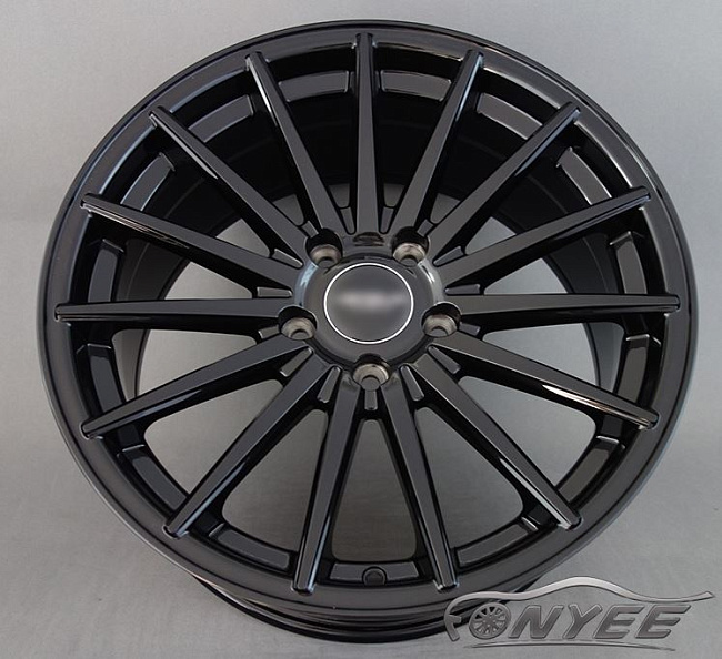 картинка Новые диски Vossen VFS2 Replica R17 5X114,3 ET35 J8 черный глянец магазин  StreetTuning 