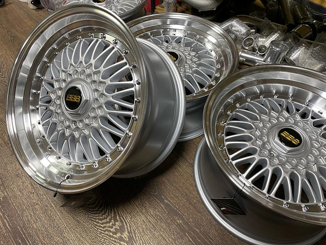 картинка Новые  диски BBS RS R17 J8,5 ET15   5x120/5x112 серебробро + полированная полка магазин  StreetTuning 