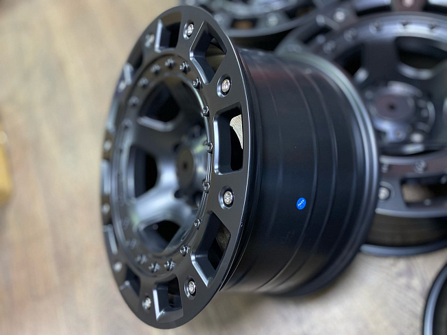 картинка Новые диски Black Rhino CINCO GLOSS BLACK R17 J9 ET -12 5X127 магазин  StreetTuning 