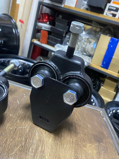 картинка Опоры ДВС(GRFSE) Lexus GS,IS, Toyota Crown,Mark X магазин  StreetTuning 