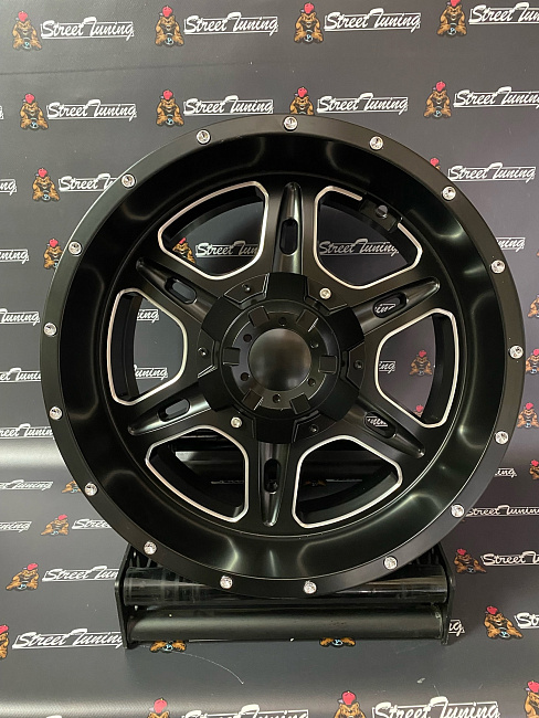 картинка Новые диски OFF ROAD 6054 R18 J9 ET(-12) 6X139.7 цо 110 магазин  StreetTuning 