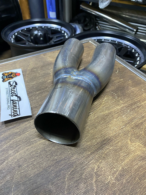 картинка Y-пайп, GTS рогатка сервисная, ⌀63-два выхода Ф51 магазин  StreetTuning 