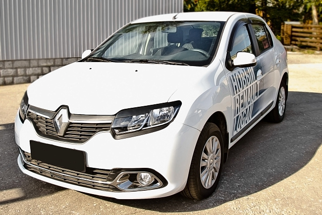 картинка Renault Logan II 2014—н.в. Накладки на передние фары (реснички) компл.-2 шт. магазин  StreetTuning 