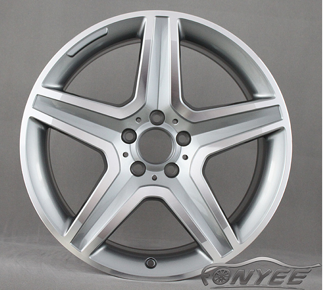 картинка Новые диски AMG w204 style 6 R19 5x112 ET44 J8 серебро + серый магазин  StreetTuning 