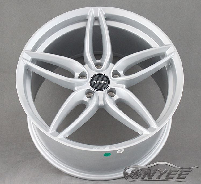 картинка Новые диски Rebs R19 5х114,3 J8,5 ET40 серебро магазин  StreetTuning 