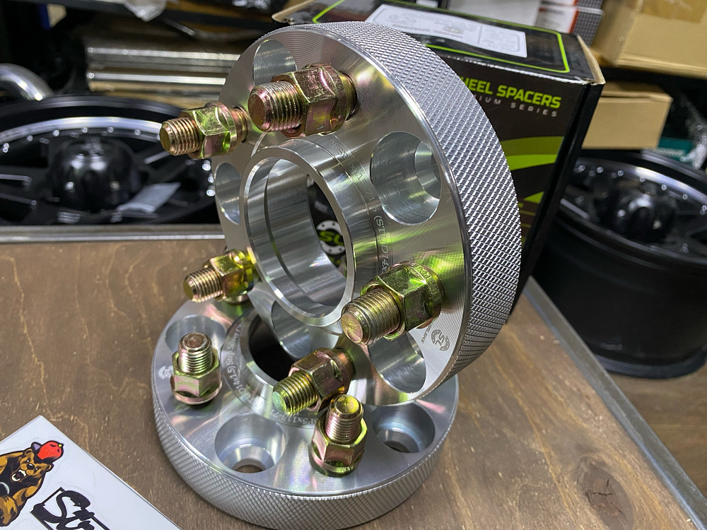 картинка Проставка Starleks 30 мм 5x115 14x1.5 цо 71,6 от магазина  StreetTuning