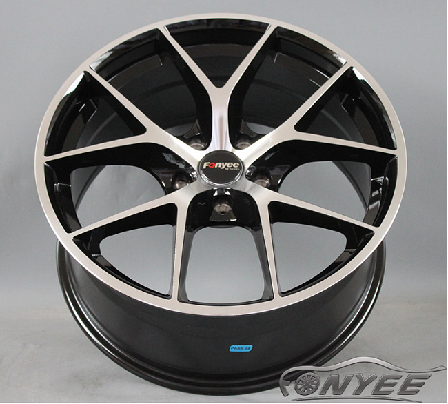 картинка Новые диски BBS CI-R R18 5X114,3 ET35 J8,5 черный глянец + серебро магазин  StreetTuning 