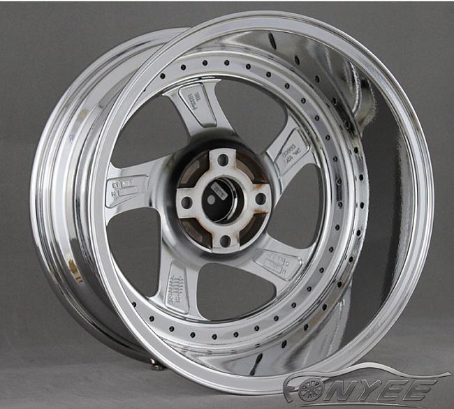 картинка Новые диски Rotiform TMB Flat R16 4х100 ET15 J8 хром + золотистые болтики магазин  StreetTuning 