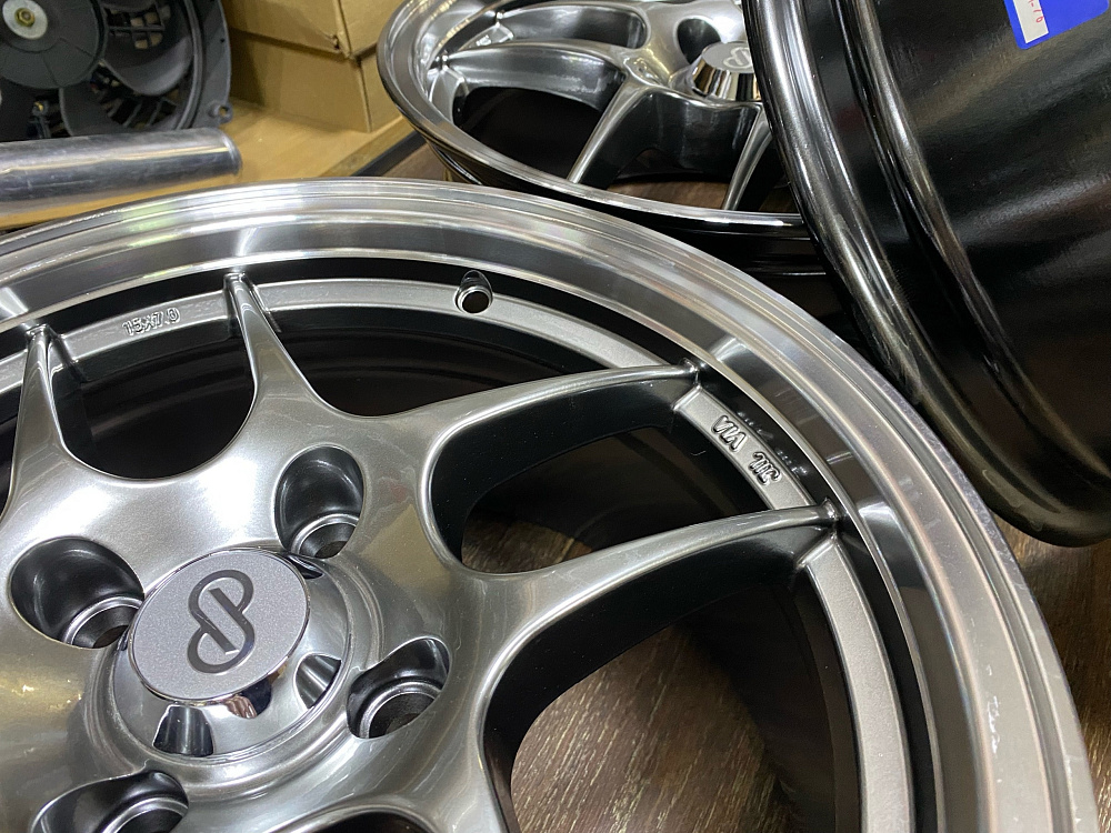 картинка Новые диски ENKEI R15 J7 ET36 4x100 Hyper Black от магазина  StreetTuning