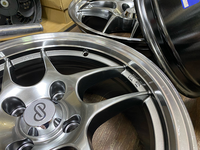 картинка Новые диски ENKEI R15 J7 ET36 4x100 Hyper Black магазин  StreetTuning 