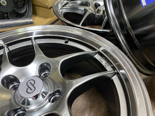 картинка Новые диски ENKEI R15 J7 ET36 4x100 Hyper Black магазин  StreetTuning 