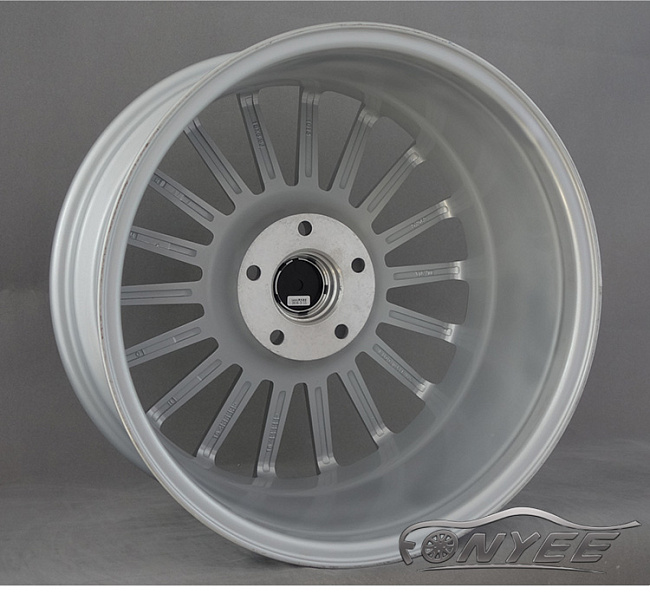 картинка Новые диски Rotiform IND R19 5x112 ET40 J8,5 серебро магазин  StreetTuning 