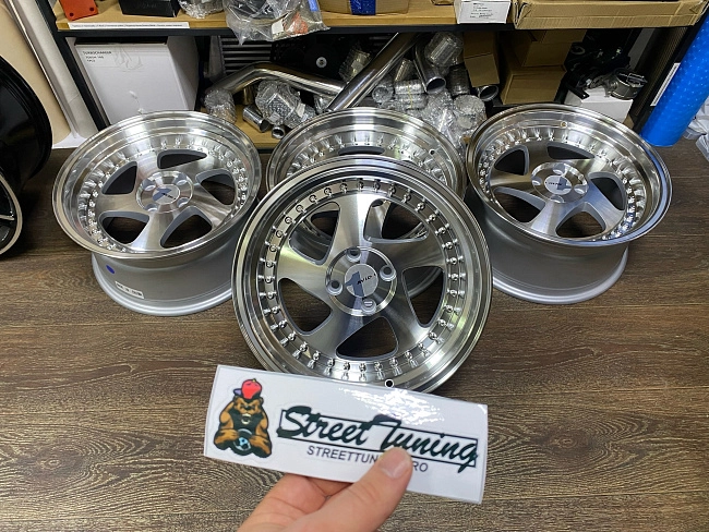 картинка Новые диски Rotiform TMB Flat R16 J8 ET25 4X100 серебро + полированная полка магазин  StreetTuning 