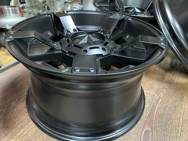 картинка Новые диски KMC XD Rockstar Series 2 R17 J9 ET0 6X139.7/135 магазин  StreetTuning 