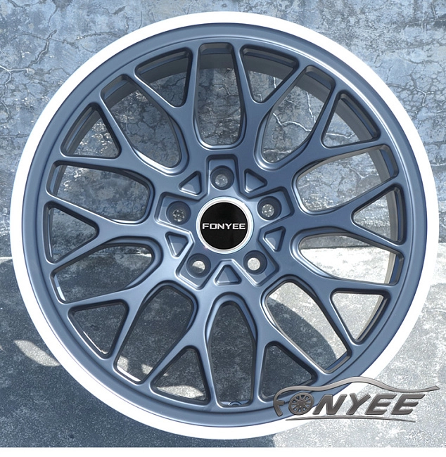 картинка Новые диски KE Flow Forming модель 7 R18 5X114,3 ET40 J8,5 черный мат + серебро магазин  StreetTuning 