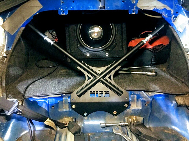 картинка Х-образная распорка на зад. стаканы для Subaru Impreza GD 2001-2007 магазин  StreetTuning 