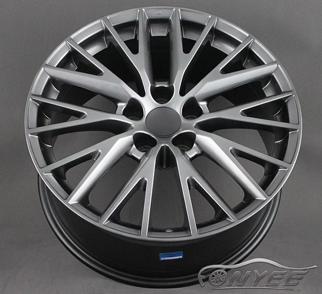 картинка Новые диски Lexus style 128 R18 5x114,3 ET32 J8 Темно серебристые магазин  StreetTuning 