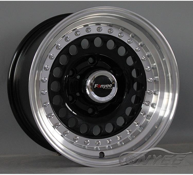 картинка Новые диски Raguna D-Force AKRO R15 6X139,7 ET-44 J10 серебро + черный глянец магазин  StreetTuning 