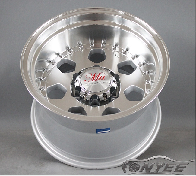 картинка Новые диски Daytona R16 6х139,7 ET-44 J10 серебристые + серебристые болтики магазин  StreetTuning 