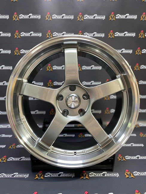 картинка Новые диски Advan GT Flow Forming R19 J8.5 ET35 5x114.3 Hyper Black магазин  StreetTuning 
