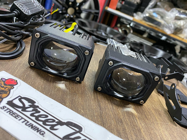 картинка Светодиодные прожекторы-линзы Sanvi U9, комплект 2 шт магазин  StreetTuning 