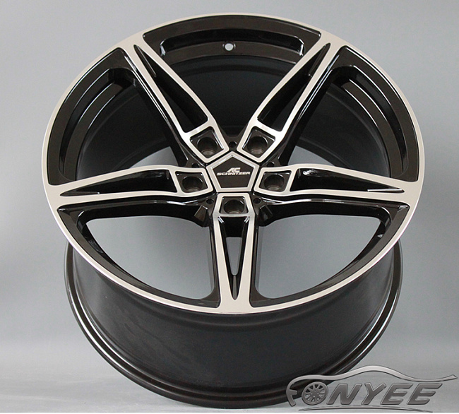картинка Новые диски AC schnitzer AC1 R19 5X114,3 ET35 J8,5 черный глянец + серебро магазин  StreetTuning 