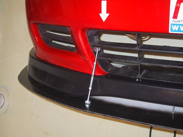 картинка Крепеж губы бампера 200 мм, универсальный, черный, 2шт магазин  StreetTuning 