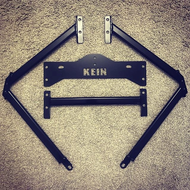 картинка Х образная распорка за задние сиденье для Subaru Impreza GD 2001-2007 магазин  StreetTuning 