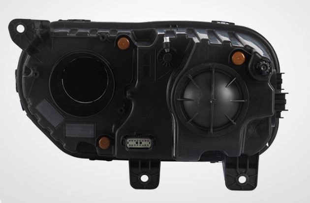 картинка Передние фары для DODGE CHALLENGER 2015-Н.В магазин  StreetTuning 