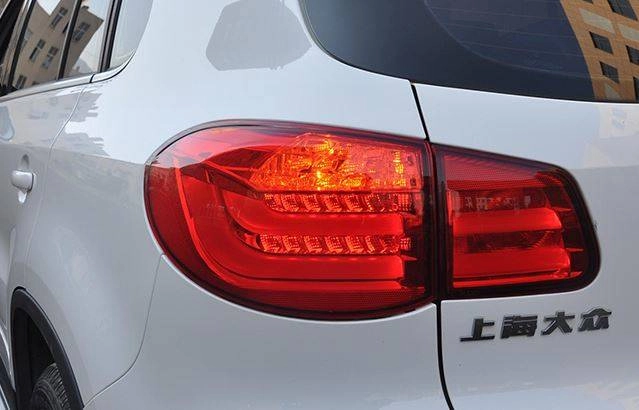 картинка Задние фары для Volkswagen Tiguan 2009-2011г магазин  StreetTuning 